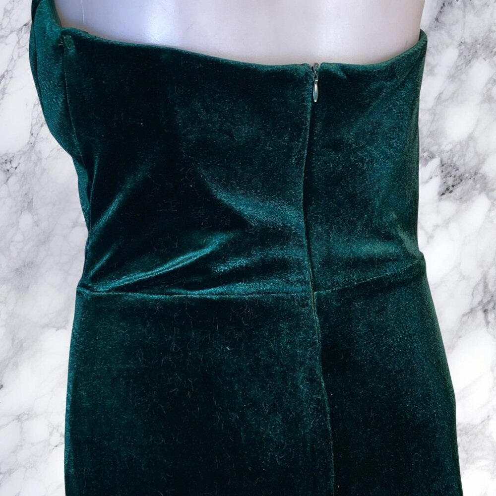Ladivine by Cinderalla Divine CH176 Velvet Strapless Fitted Gown in Emerald - Picture 4 of 12